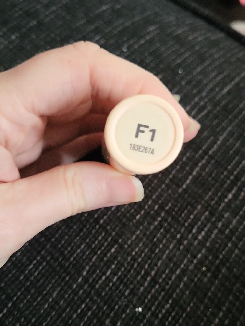 Revolution Fast Base Stick Foundation‎ - F1